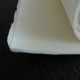 49 cm de Mousse blanche adhésive
