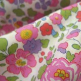 Tissu Liberty Fabrics@ coton Betsy rose