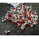 Lot de 100 rivets Strass Rouge