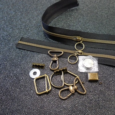 Kit COLORS bouclerie et zips fantaisies TETRA