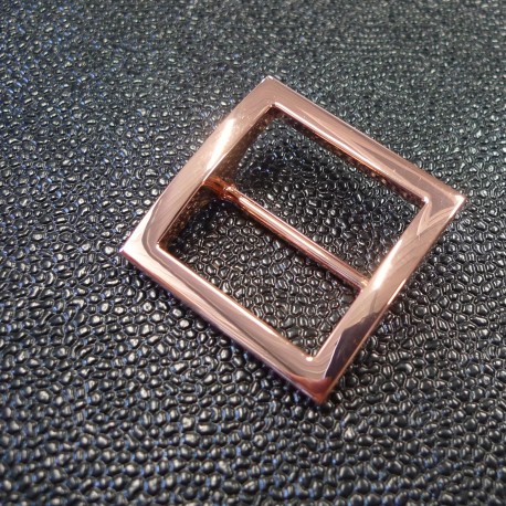 Boucle Filomena carrée rose 30 mm