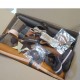 Carton couture surprise
