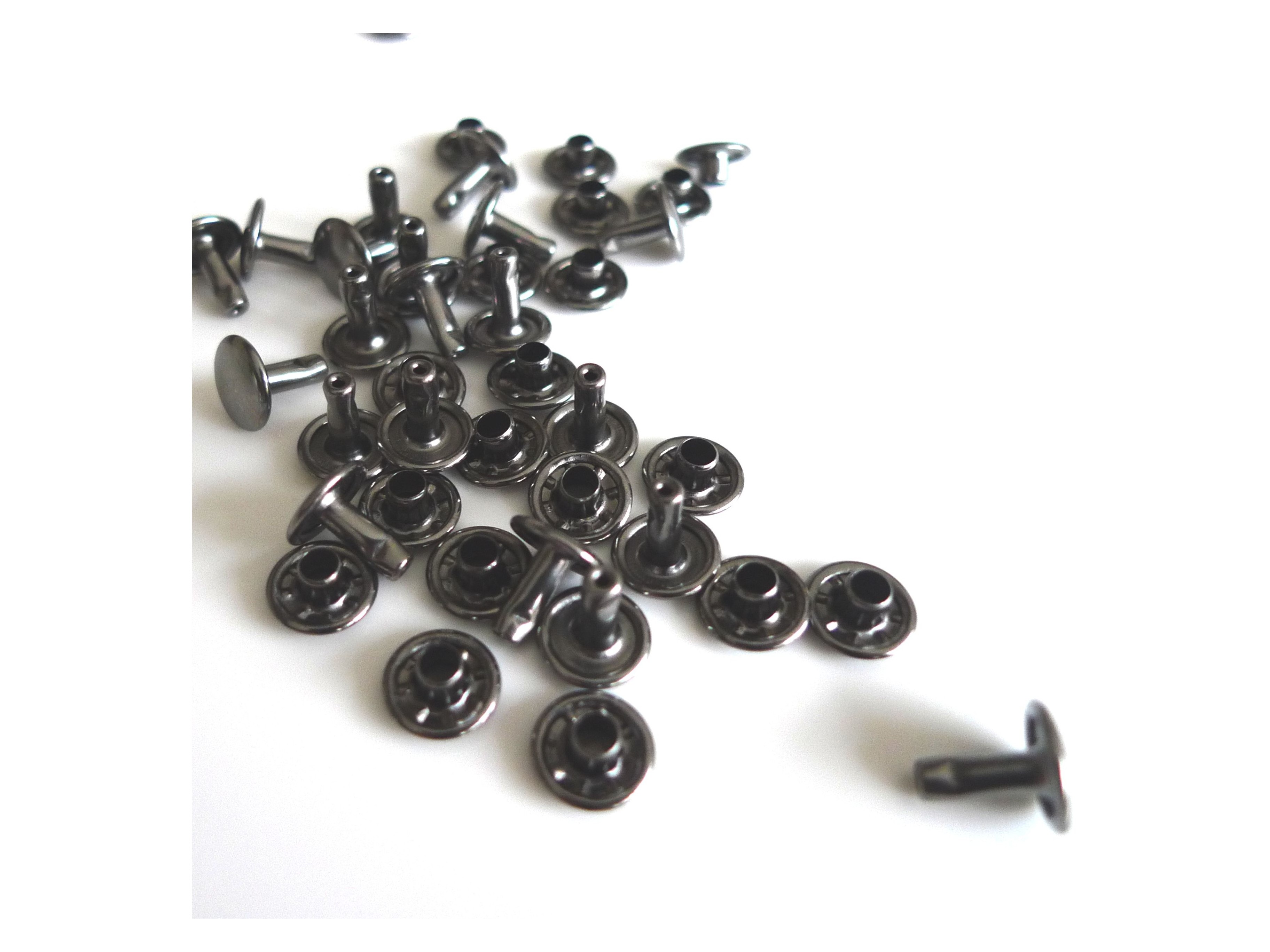 Jeu de rivets en Monel / 62 pièces