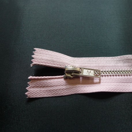 Fermeture  à glissière métal rose pâle